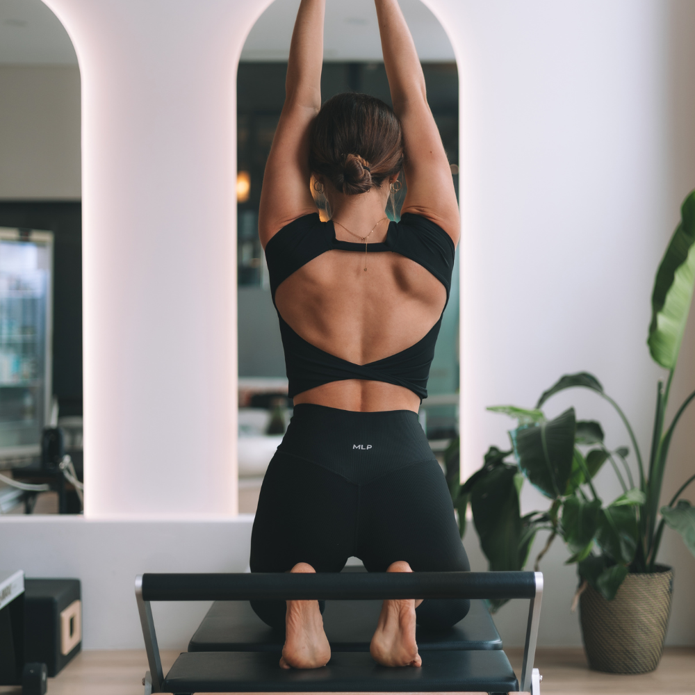 Knot T-shirt - Built-in Bra