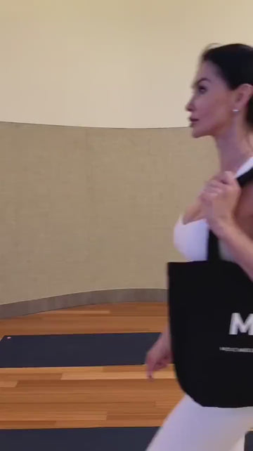 Top cache-cœur - Essential porté par @ladyfitness_miami
